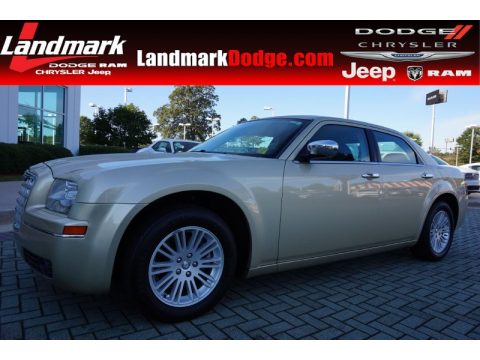 White Gold Pearlcoat Chrysler 300 Touring.  Click to enlarge.