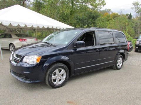 True Blue Pearl Dodge Grand Caravan SXT.  Click to enlarge.