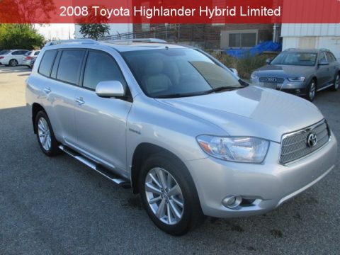 Classic Silver Metallic Toyota Highlander Hybrid Limited 4WD.  Click to enlarge.