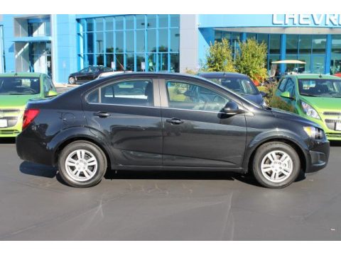 Black Granite Metallic Chevrolet Sonic LT Sedan.  Click to enlarge.