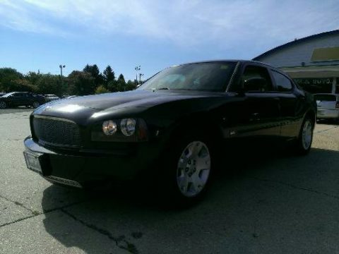 Brilliant Black Crystal Pearl Dodge Charger SXT.  Click to enlarge.