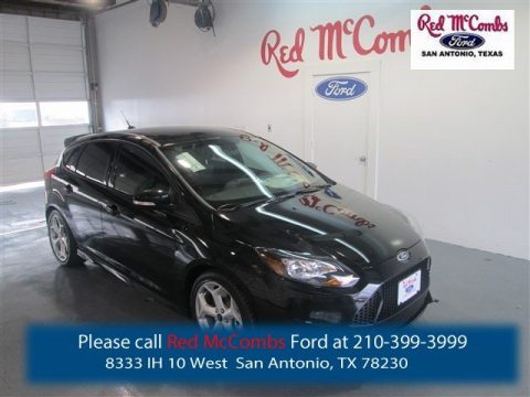 Tuxedo Black Ford Focus ST Hatchback.  Click to enlarge.