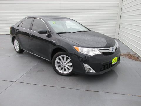 Magnetic Gray Metallic Toyota Camry Hybrid XLE.  Click to enlarge.