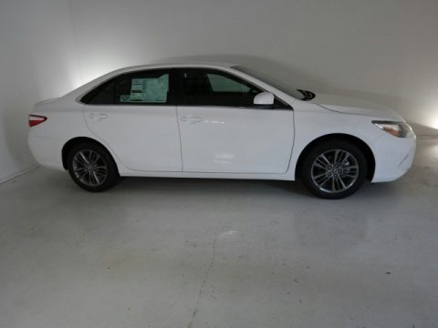 Super White Toyota Camry SE.  Click to enlarge.