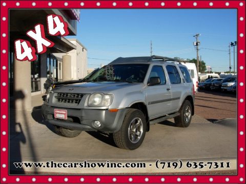 Silver Lightning Metallic Nissan Xterra SE 4x4.  Click to enlarge.