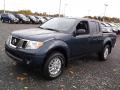 Front 3/4 View of 2015 Nissan Frontier SV Crew Cab 4x4 #5