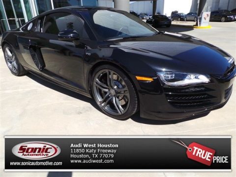 Phantom Black Pearl Effect Audi R8 5.2 FSI quattro.  Click to enlarge.