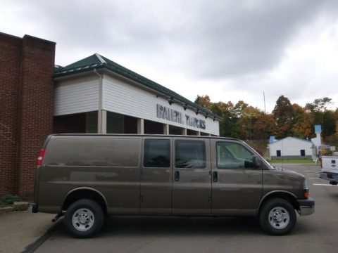 Brownstone Metallic Chevrolet Express 3500 Cargo Extended WT.  Click to enlarge.