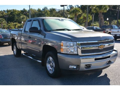 Graystone Metallic Chevrolet Silverado 1500 LT Extended Cab.  Click to enlarge.