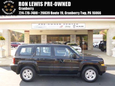 Brilliant Black Crystal Pearl Jeep Patriot Sport 4x4.  Click to enlarge.