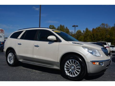White Diamond Tricoat Buick Enclave CXL.  Click to enlarge.
