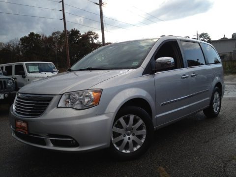 Bright Silver Metallic Chrysler Town & Country Touring - L.  Click to enlarge.