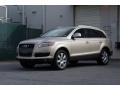 Front 3/4 View of 2007 Audi Q7 3.6 Premium quattro #6