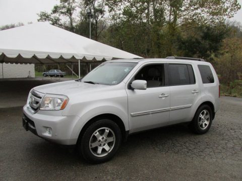 Billet Silver Metallic Honda Pilot Touring 4WD.  Click to enlarge.