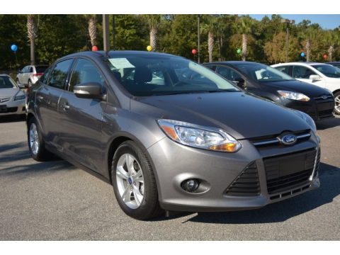 Sterling Gray Ford Focus SE Sedan.  Click to enlarge.