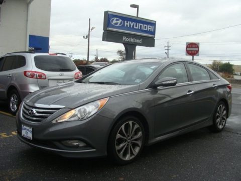 Harbor Gray Metallic Hyundai Sonata SE.  Click to enlarge.