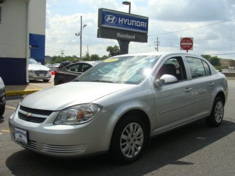 Silver Ice Metallic Chevrolet Cobalt LT Sedan.  Click to enlarge.