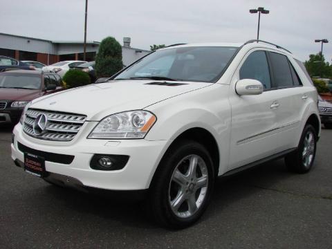 Arctic White Mercedes-Benz ML 350 4Matic.  Click to enlarge.