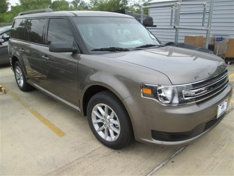 Mineral Gray Ford Flex SE.  Click to enlarge.