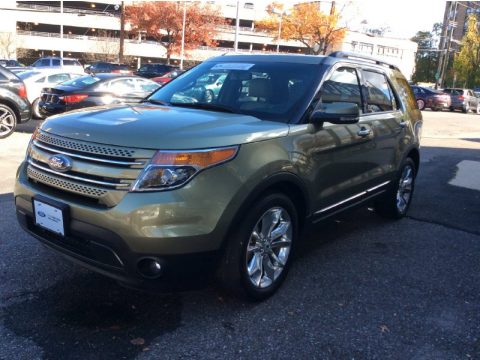 Ginger Ale Metallic Ford Explorer Limited 4WD.  Click to enlarge.