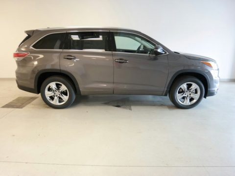 Predawn Gray Mica Toyota Highlander Limited.  Click to enlarge.