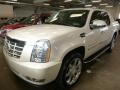 Front 3/4 View of 2007 Cadillac Escalade EXT AWD #5