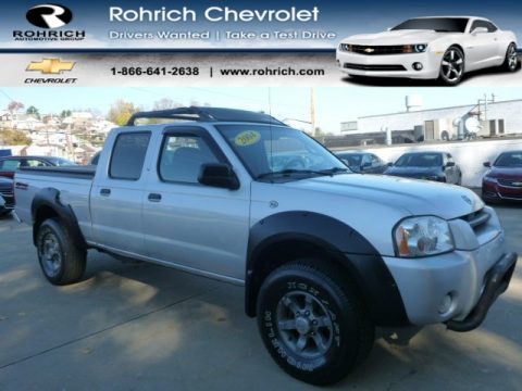 Radiant Silver Metallic Nissan Frontier XE V6 Crew Cab 4x4.  Click to enlarge.