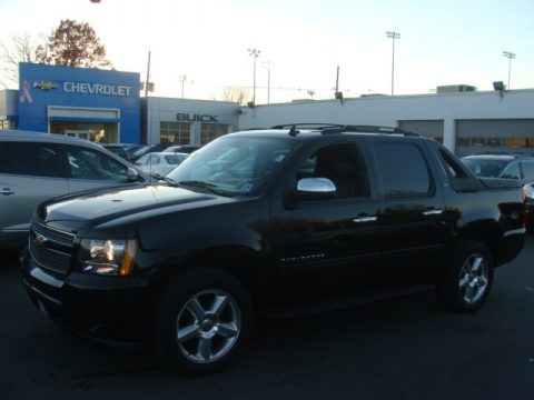 Black Chevrolet Avalanche LT 4x4.  Click to enlarge.
