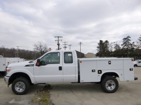 Oxford White Ford F250 Super Duty XL Super Cab 4x4 Utility.  Click to enlarge.