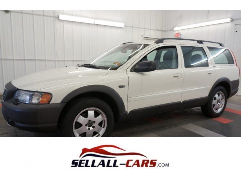 White Volvo V70 XC AWD.  Click to enlarge.