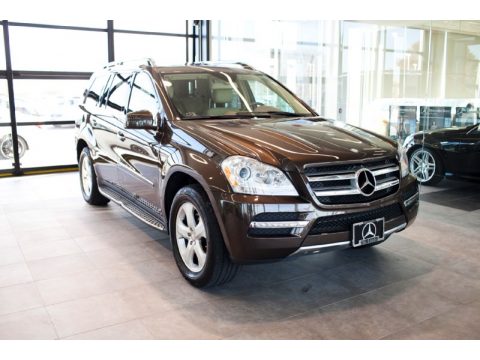 Dakota Brown Metallic Mercedes-Benz GL 450 4Matic.  Click to enlarge.