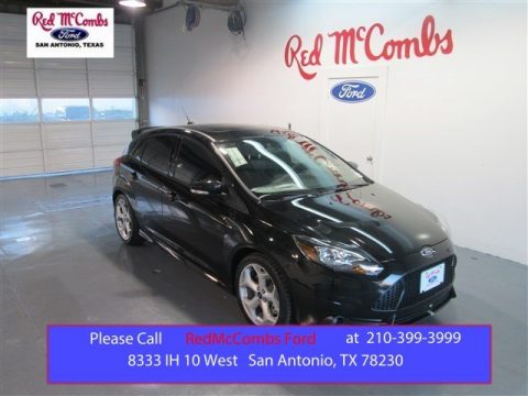 Tuxedo Black Ford Focus ST Hatchback.  Click to enlarge.