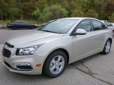 Champagne Silver Metallic Chevrolet Cruze LT.  Click to enlarge.