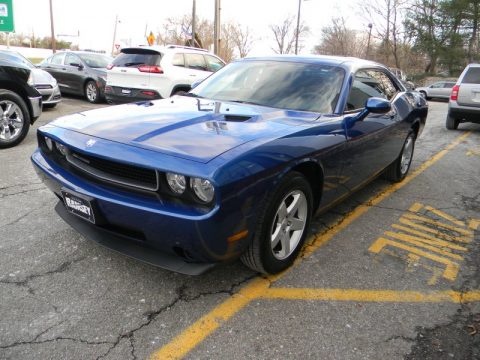Deep Water Blue Pearl Dodge Challenger SE.  Click to enlarge.