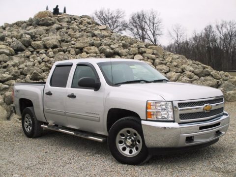 Silver Ice Metallic Chevrolet Silverado 1500 LT Crew Cab 4x4.  Click to enlarge.