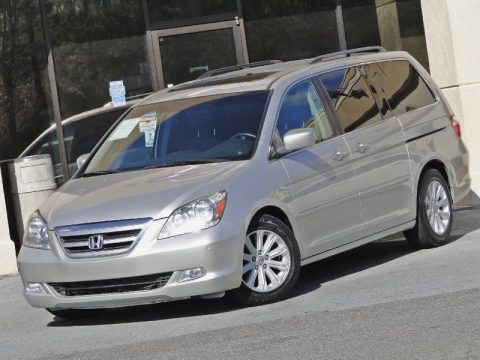 Silver Pearl Metallic Honda Odyssey Touring.  Click to enlarge.